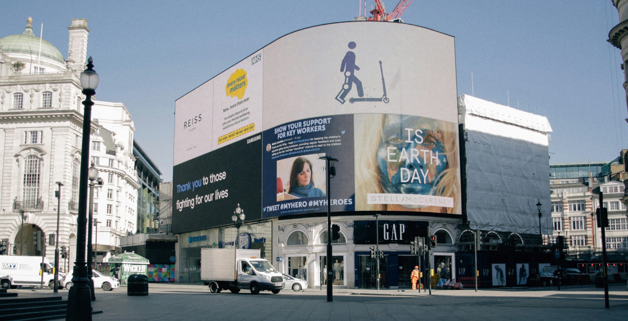 Advertising on Piccadilly Lights – The Screen